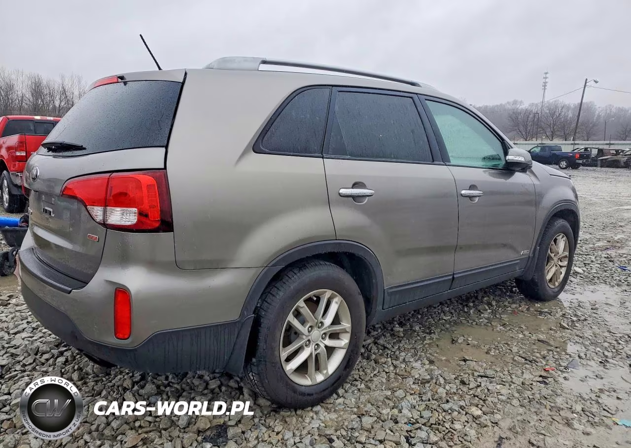 2015 Kia Sorento Lx VIN:5XYKTCA68FG608873 - 3
