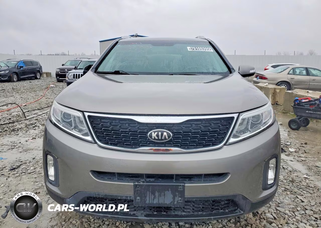 2015 Kia Sorento Lx VIN:5XYKTCA68FG608873 - 5