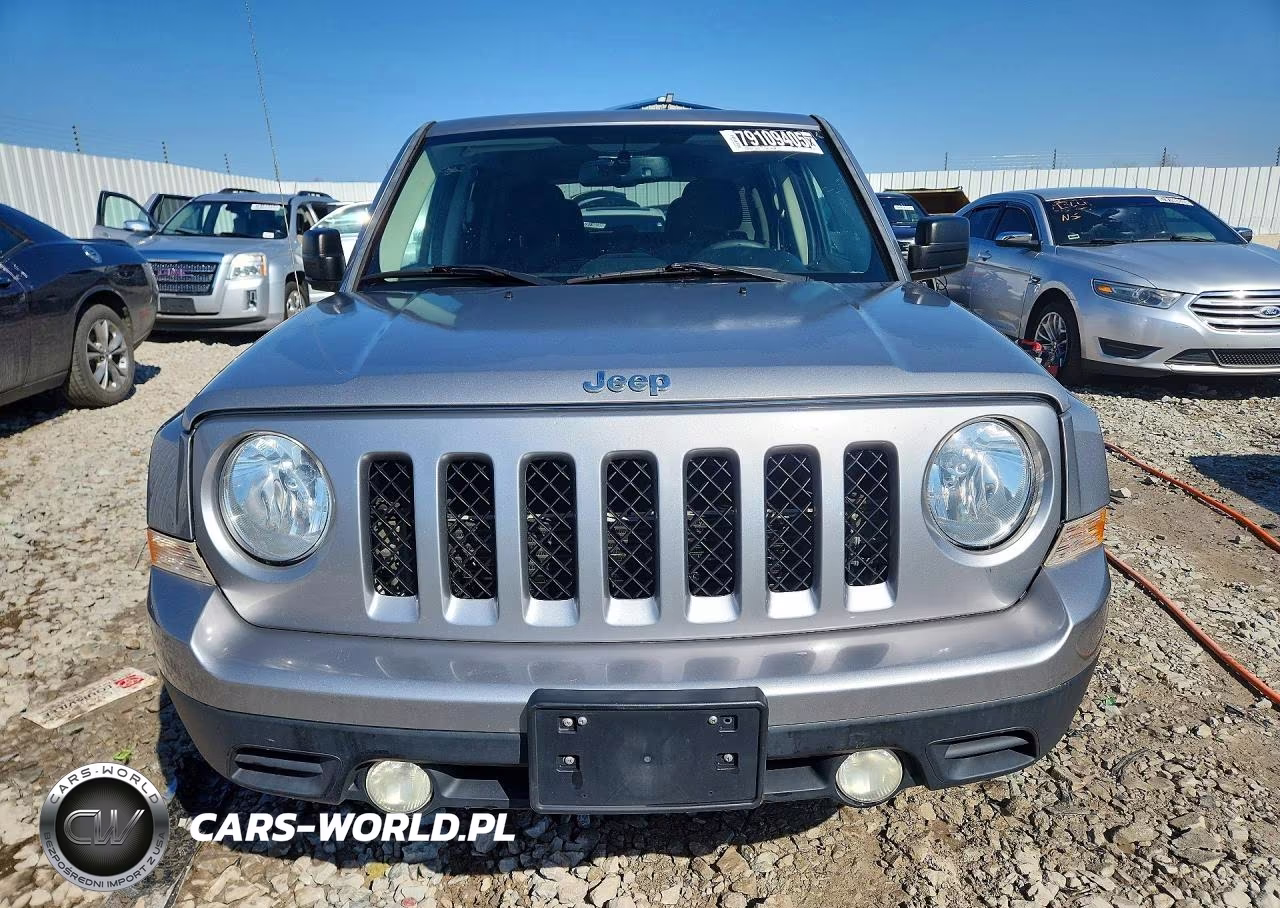 2016 Jeep Patriot Latitude VIN:1C4NJPFA9GD582212 - 5