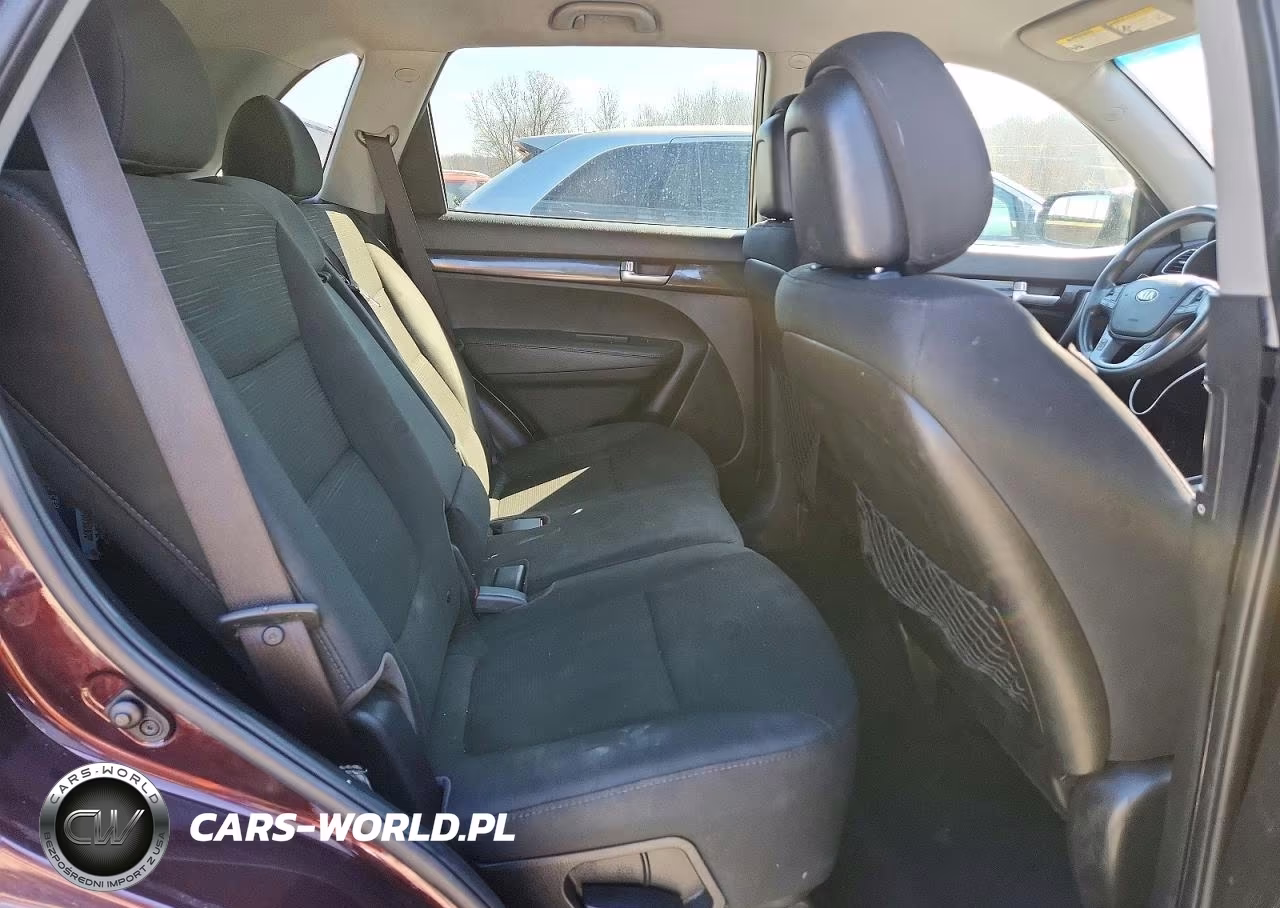 2015 Kia Sorento Lx VIN:5XYKTCA61FG558902 - 11
