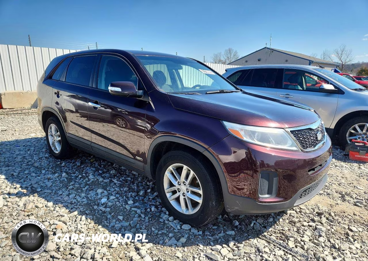 2015 Kia Sorento Lx VIN:5XYKTCA61FG558902 - 4