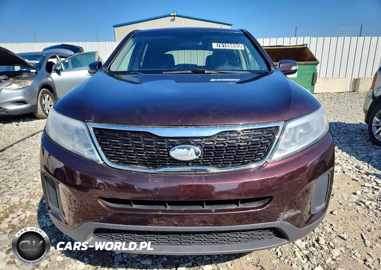 2015 Kia Sorento Lx VIN:5XYKTCA61FG558902 - 5