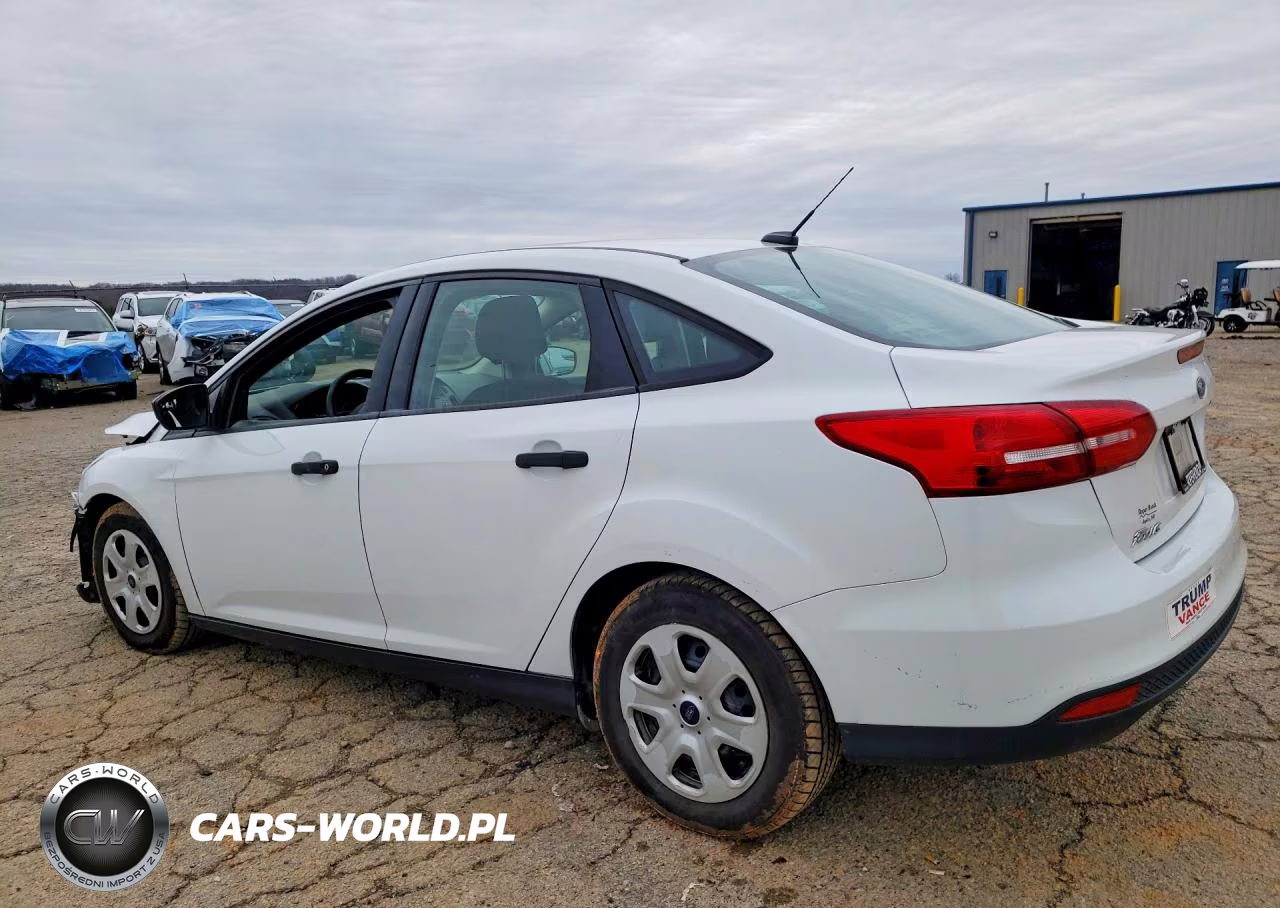 2017 Ford Focus S VIN:1FADP3E20HL254493 - 2