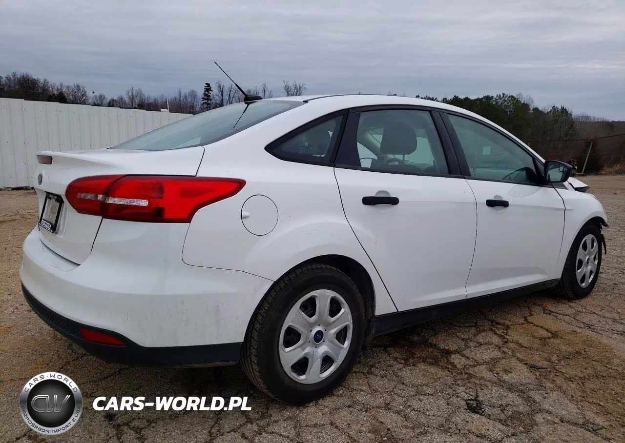 2017 Ford Focus S VIN:1FADP3E20HL254493 - 3