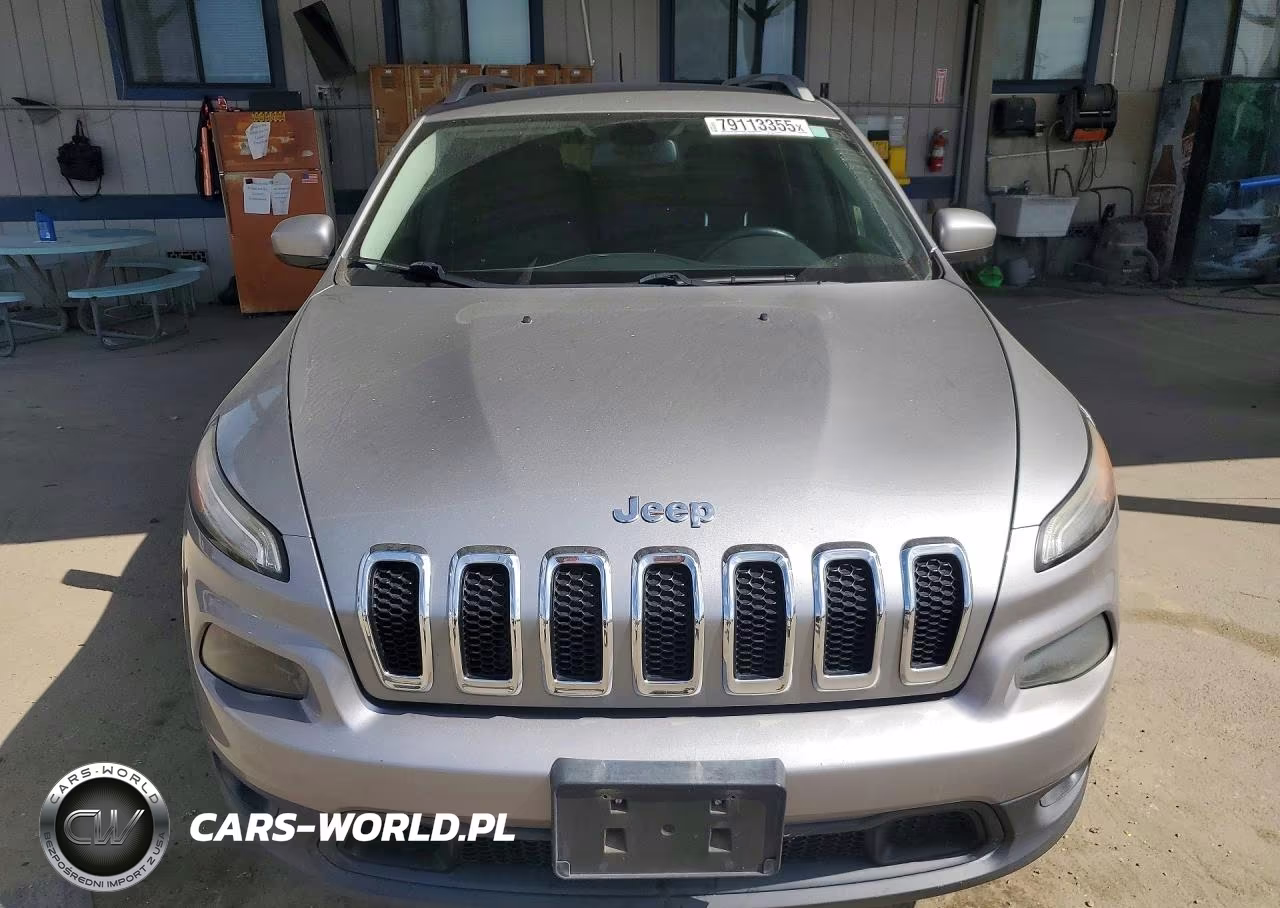2015 Jeep Cherokee Latitude VIN:1C4PJMCB2FW733978 - 5