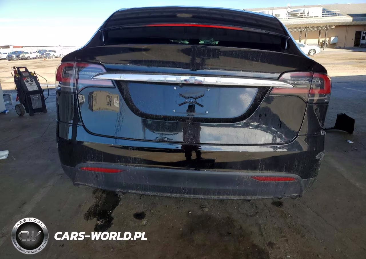 2017 Tesla Model X VIN:5YJXCDE25HF051529 - 6