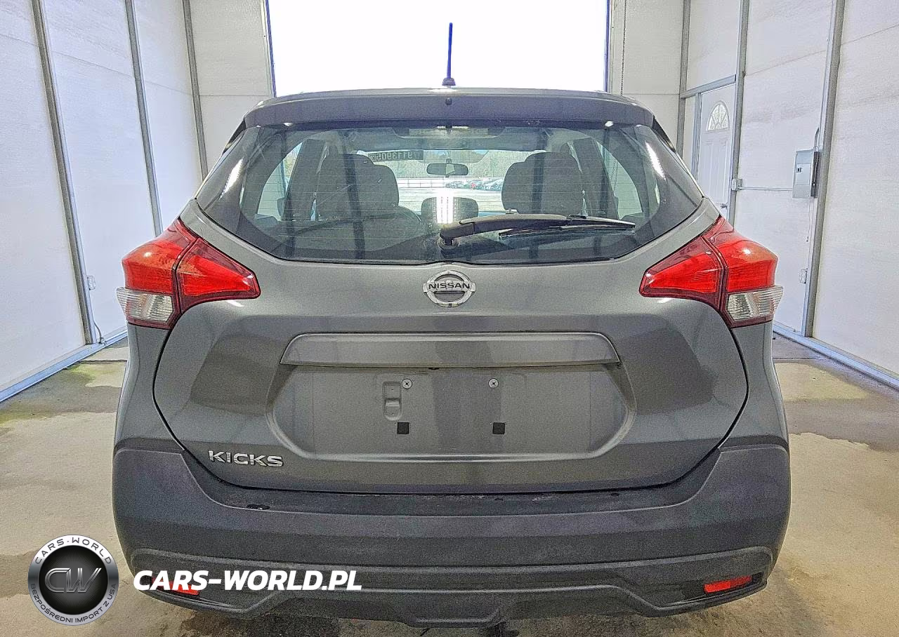 2019 Nissan Kicks S VIN:3N1CP5CU0KL523192 - 6