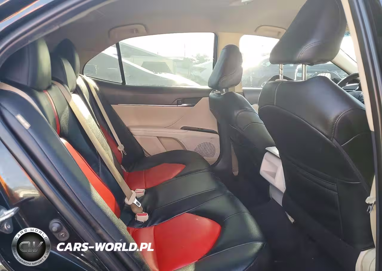 2019 Toyota Camry Hybrid Le VIN:4T1B31HK1KU515267 - 10