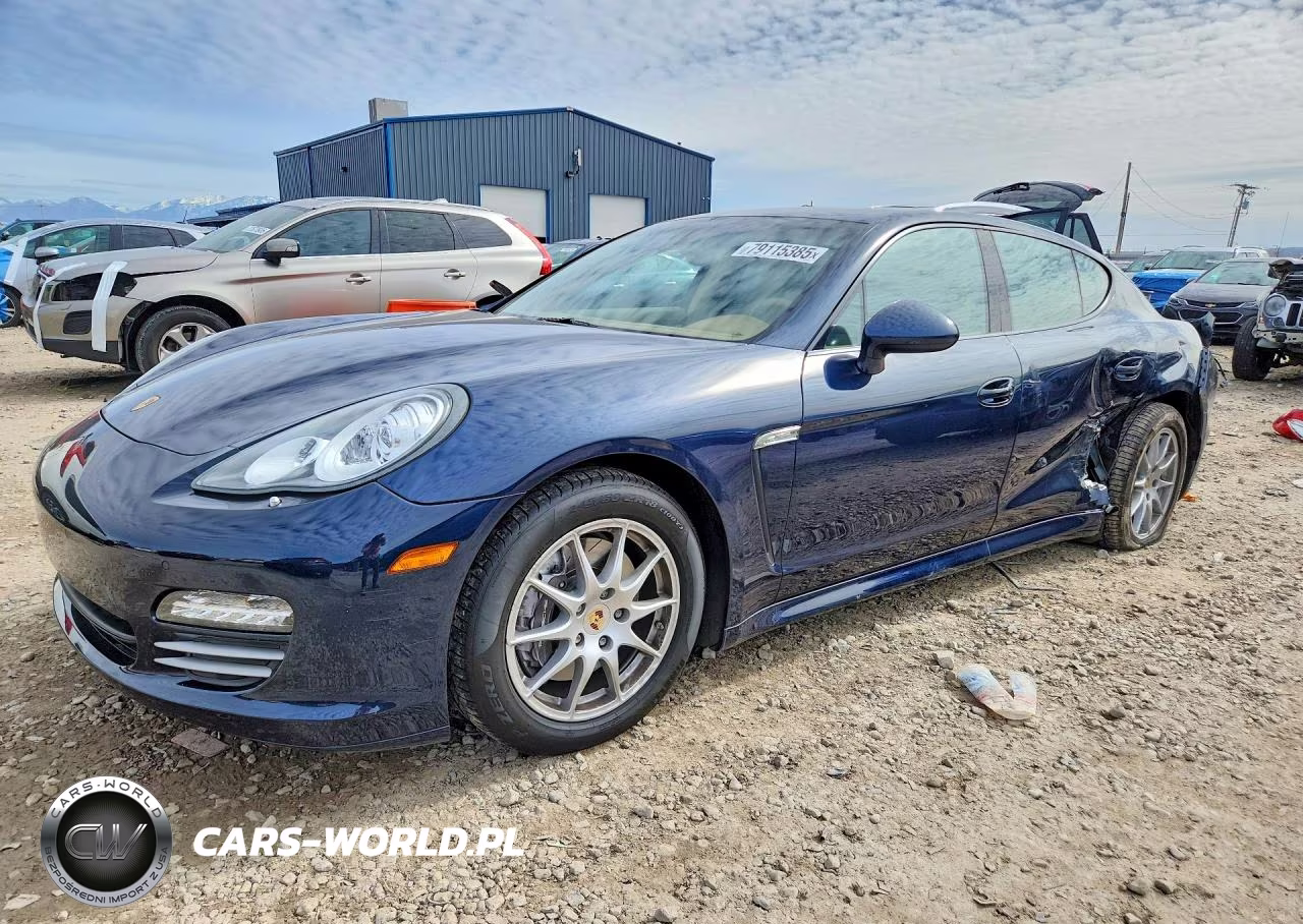 2012 Porsche Panamera 2