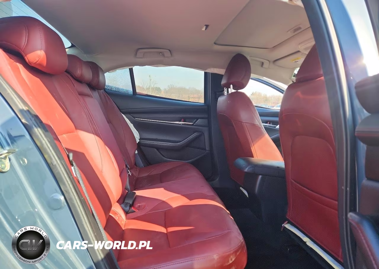 2023 Mazda 3 Preferred VIN:3MZBPACM2PM377748 - 10