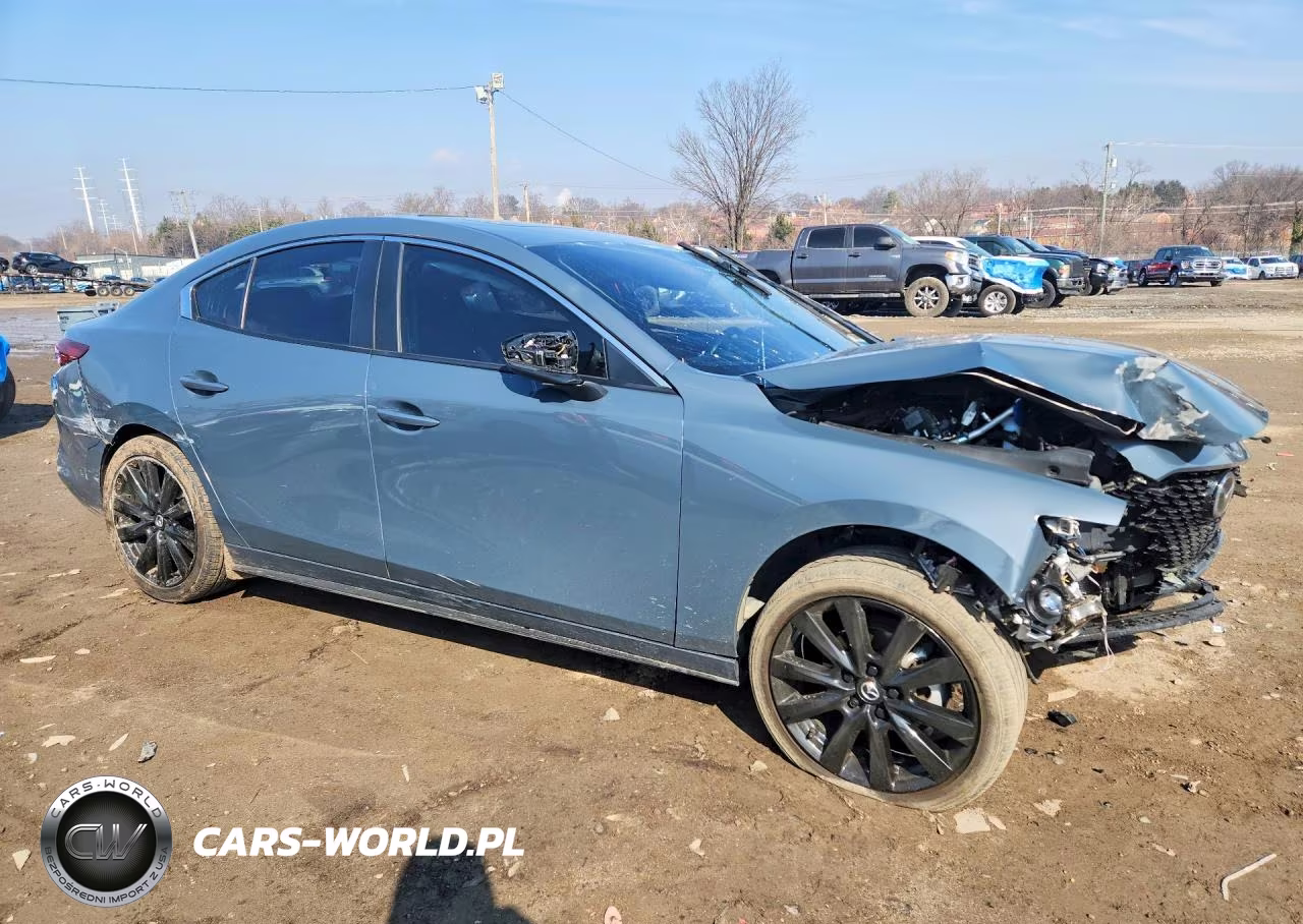 2023 Mazda 3 Preferred VIN:3MZBPACM2PM377748 - 4