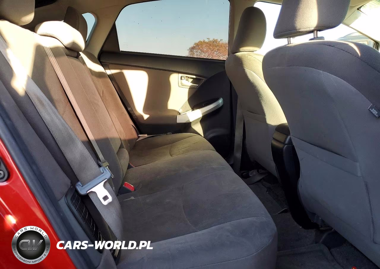 2013 Toyota Prius Two VIN:JTDKN3DUXD1708586 - 10