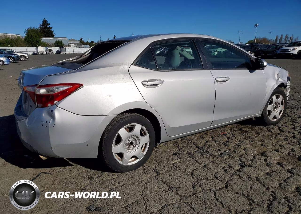 2016 Toyota Corolla Le VIN:5YFBURHE3GP514345 - 3