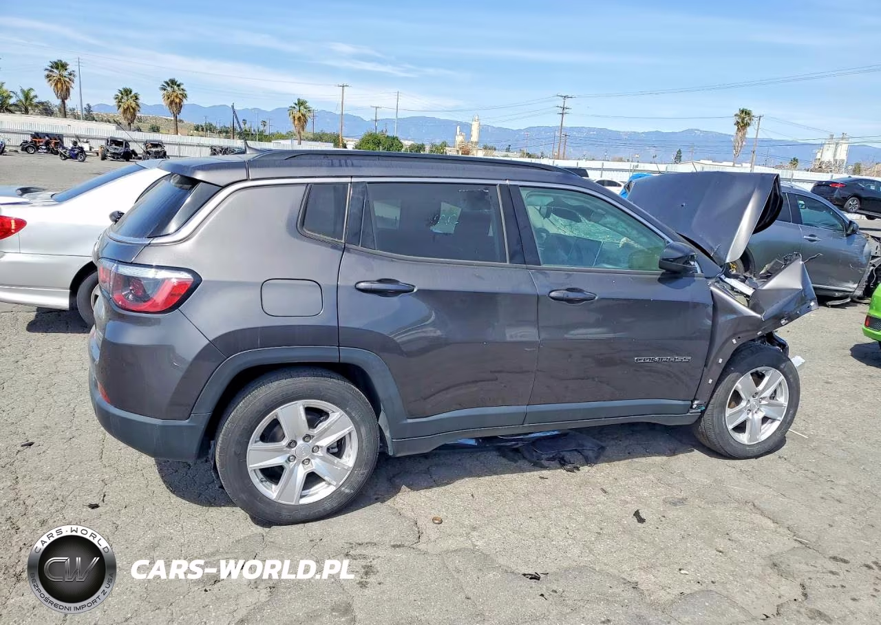 2022 Jeep Compass Latitude VIN:3C4NJCBB1NT214282 - 3