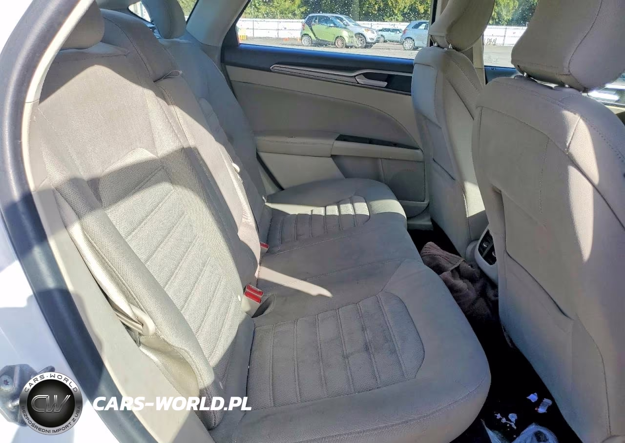 2018 Ford Fusion Se Hybrid VIN:3FA6P0LU2JR221238 - 10