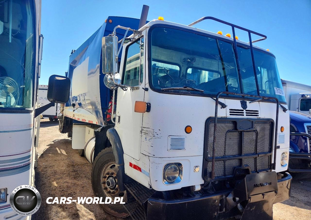 2009 Autocar Xpeditor Refuse Truck