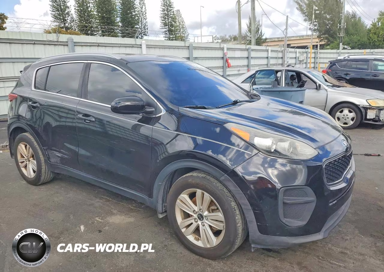 2018 Kia Sportage Lx VIN:KNDPM3AC4J7357218 - 4