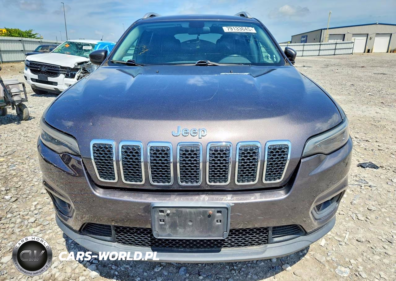 2019 Jeep Cherokee Latitude Plus VIN:1C4PJLLBXKD154592 - 5