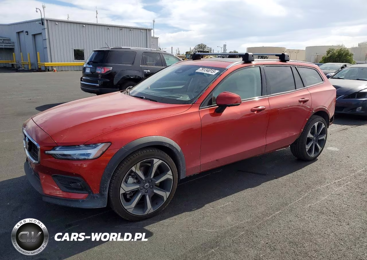 2025 Volvo V60 Cross Country Ultra