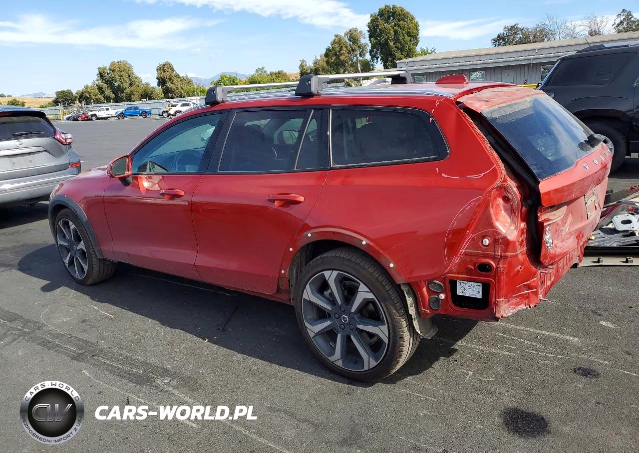 2025 Volvo V60 Cross Country Ultra VIN:YV4L12WL7S2147654 - 2
