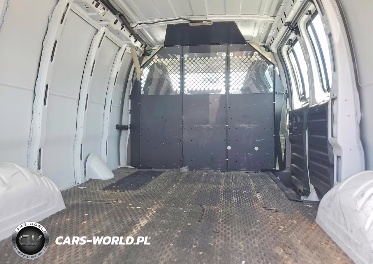 2020 Chevrolet Express 2500 Cargo Delivery Van VIN:1GCWGAFP0L1273051 - 10