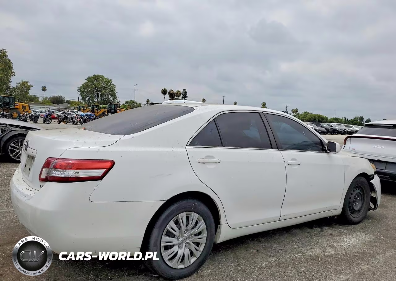 2010 Toyota Camry Le VIN:4T1BF3EK8AU549230 - 3