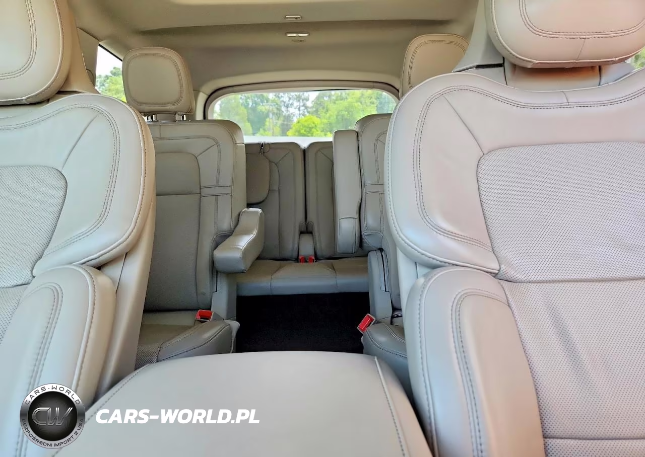2020 Lincoln Aviator Reserve VIN:5LM5J7XC1LGL26499 - 10