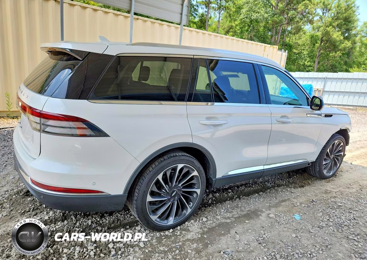 2020 Lincoln Aviator Reserve VIN:5LM5J7XC1LGL26499 - 3