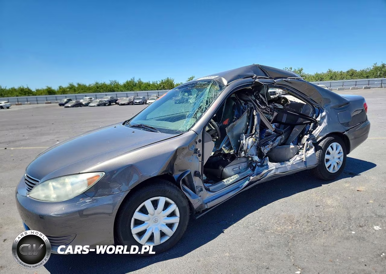 2005 Toyota Camry Le