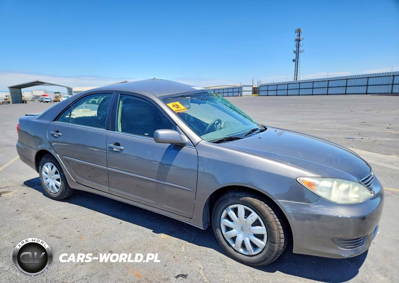 2005 Toyota Camry Le VIN:4T1BE32K35U545289 - 4