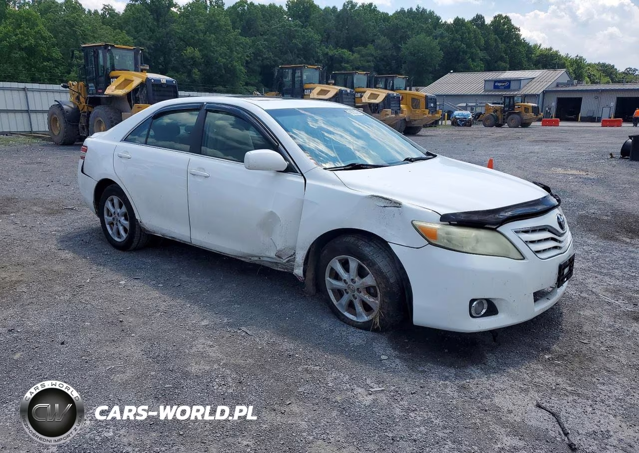 2011 Toyota Camry Le VIN:4T1BF3EK0BU596902 - 4