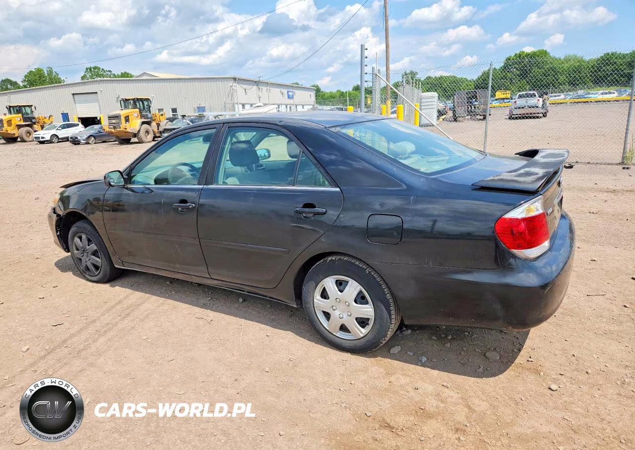 2005 Toyota Camry Le VIN:4T1BE30K95U022572 - 2