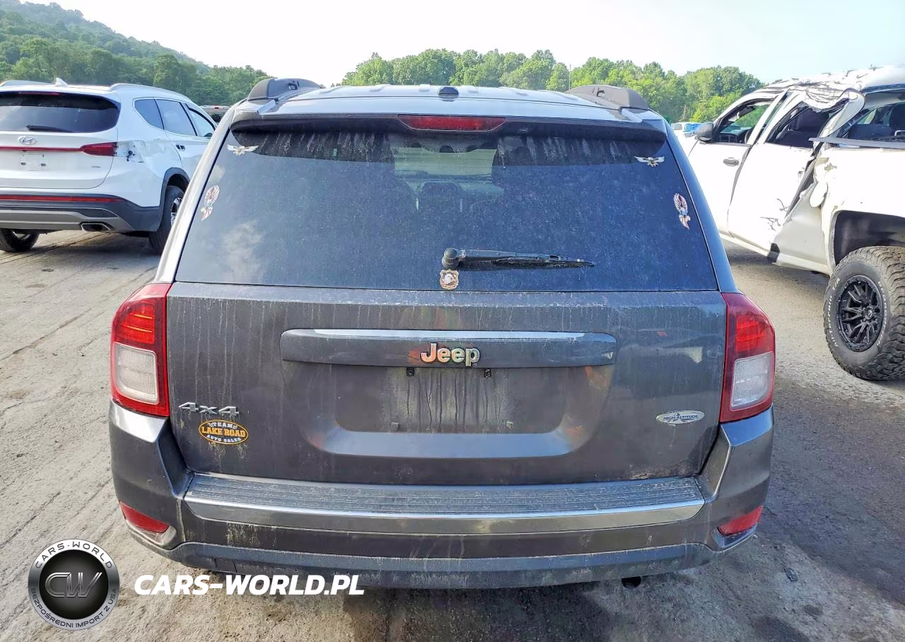 2015 Jeep Compass Latitude VIN:1C4NJDEB4FD121359 - 6