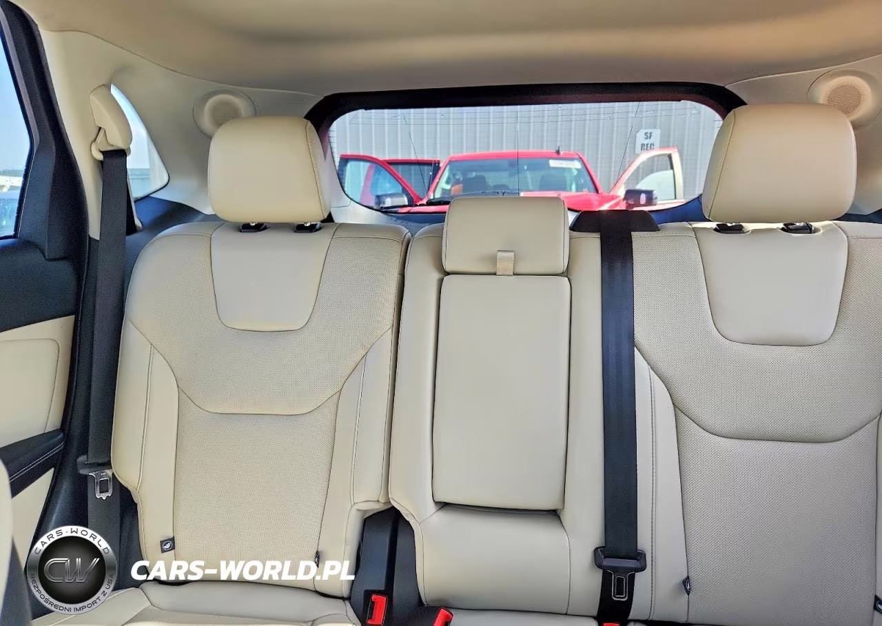 2019 Ford Edge Titanium VIN:2FMPK4K90KBC10283 - 10