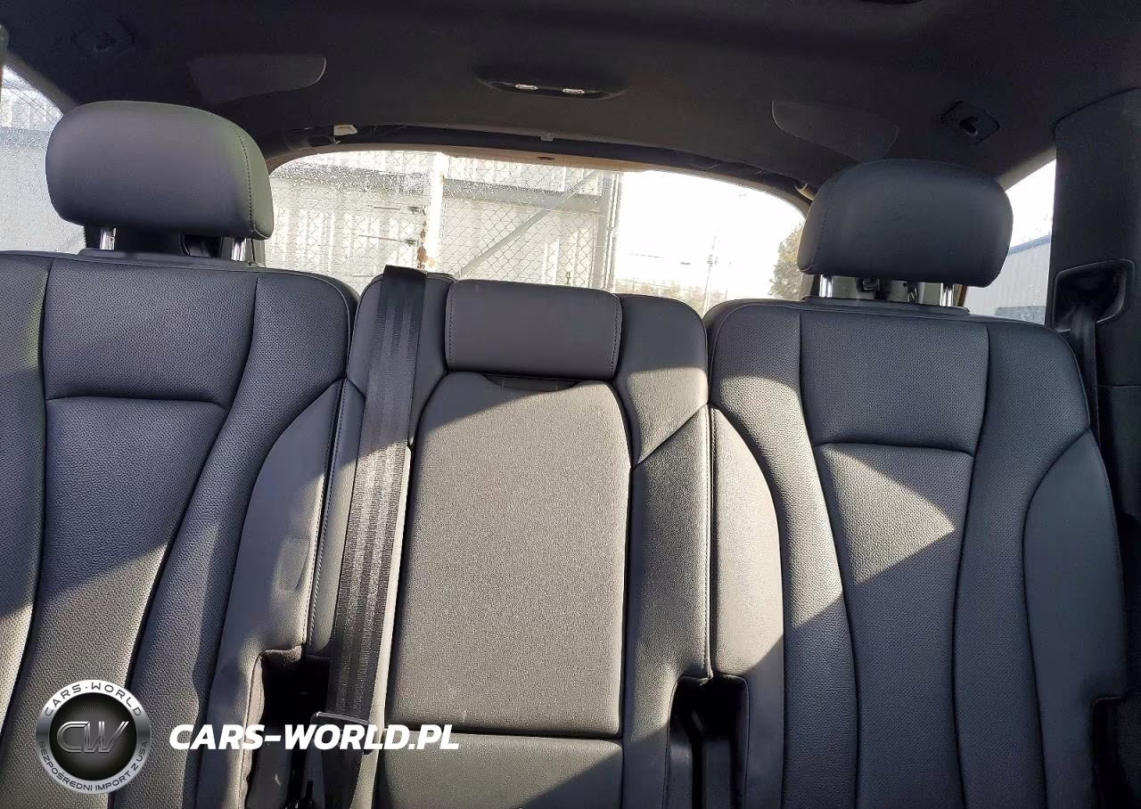 2022 Audi Q7 VIN:WA1LXBF7XND006892 - 10