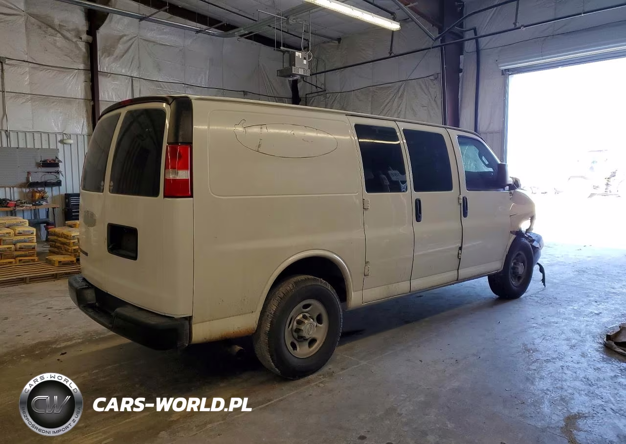2020 Chevrolet Express G2500 VIN:1GCWGAFP7L1269479 - 3