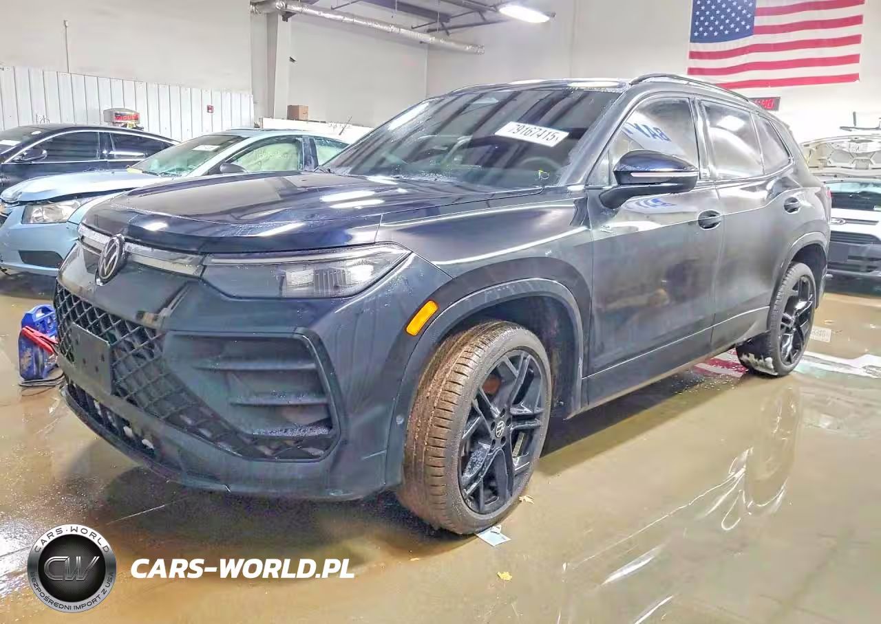 2025 Volkswagen Tiguan Se R-Line Black