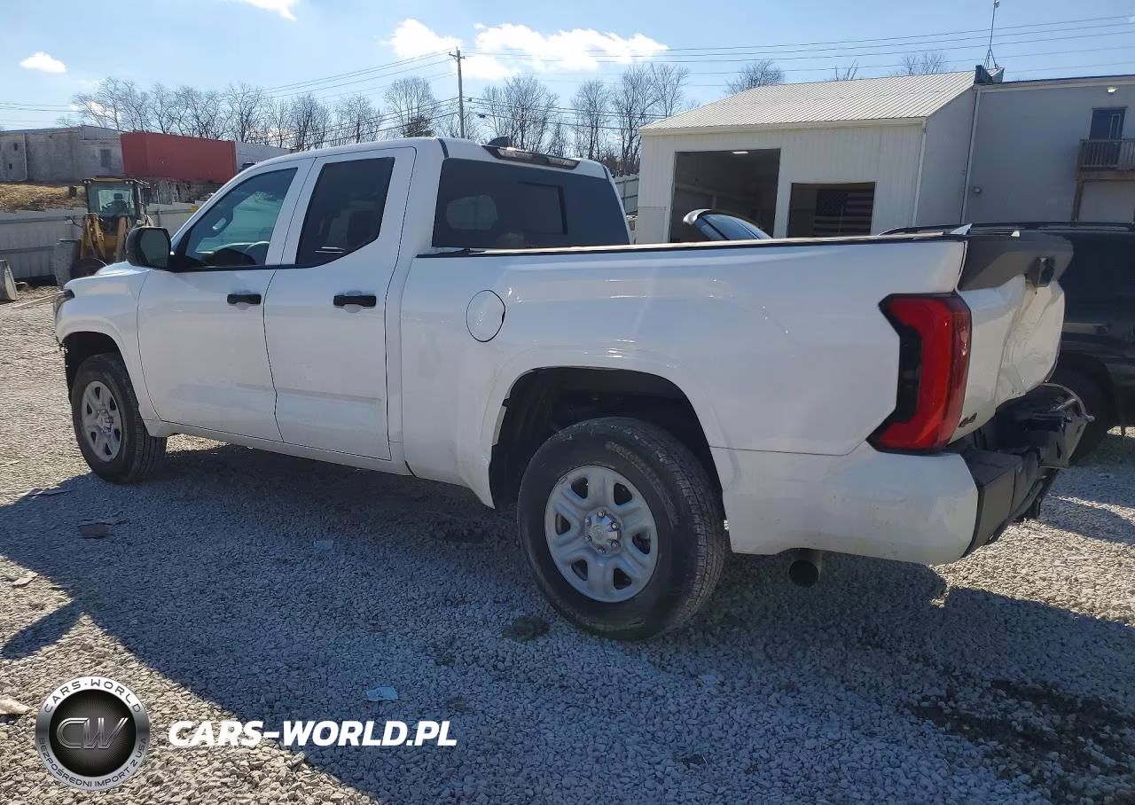2025 Toyota Tundra Sr VIN:5TFKB5DAXSX330449 - 2
