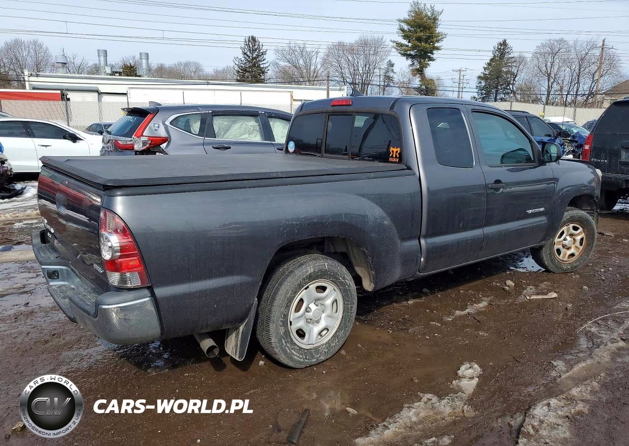 2015 Toyota Tacoma Base VIN:5TFTX4CN0FX063624 - 3