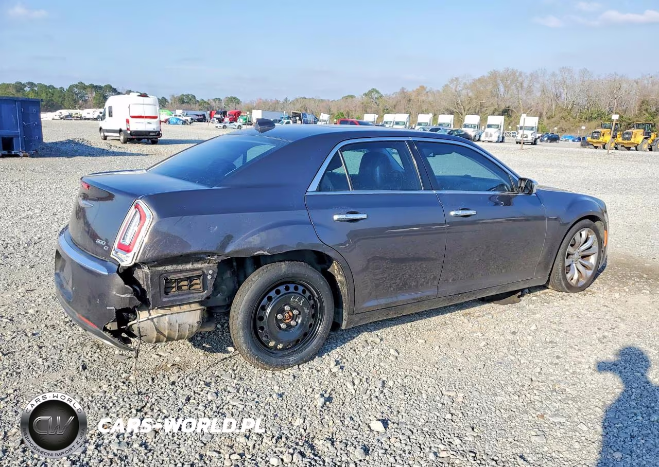 2017 Chrysler 300C VIN:2C3CCAEG7HH586319 - 3