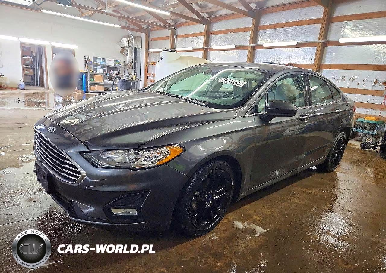 2020 Ford Fusion Se – zdjęcie 1 z 13