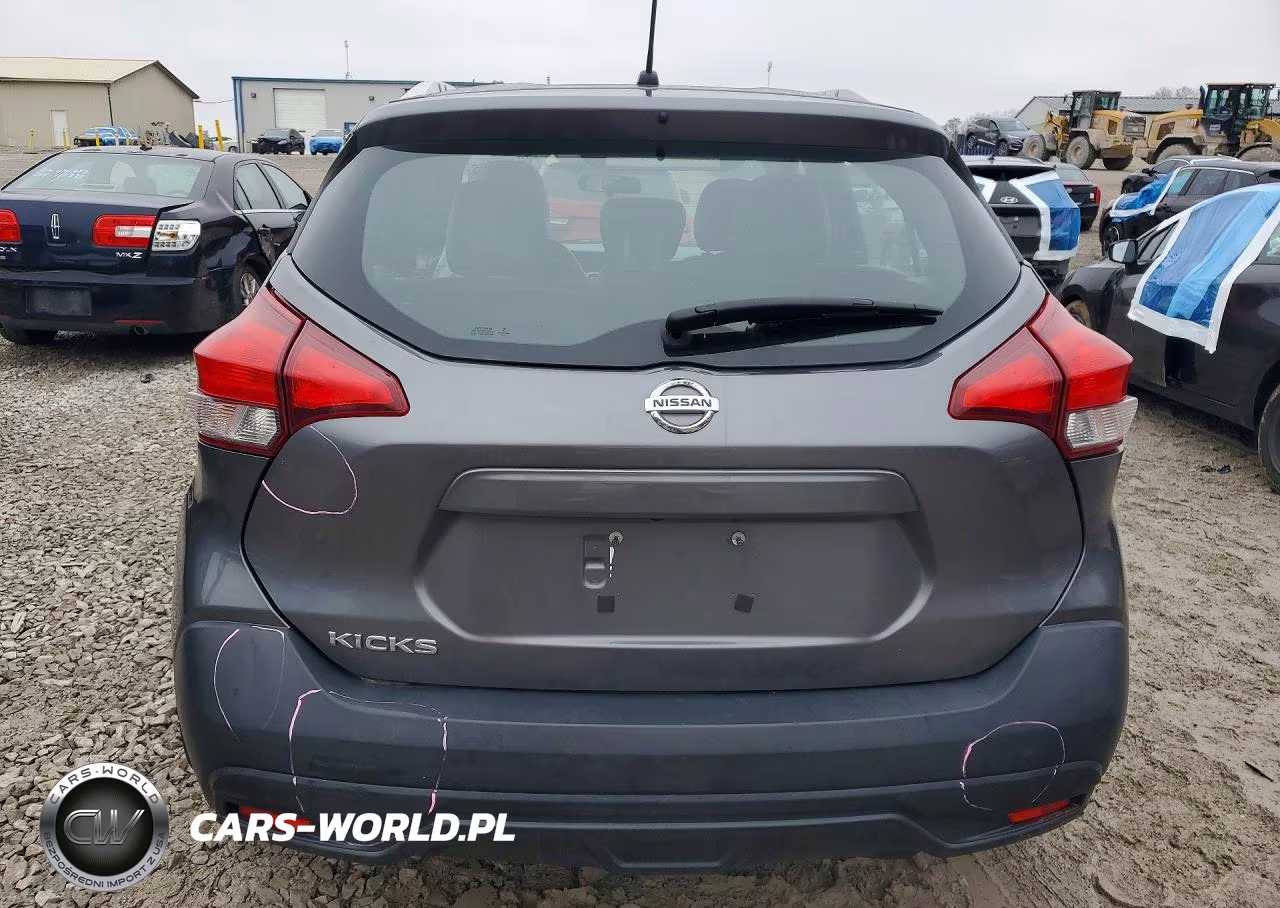 2019 Nissan Kicks S VIN:3N1CP5CU2KL538986 - 6
