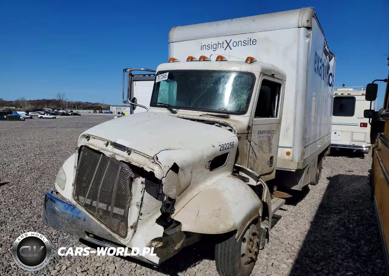 2016 Peterbilt 325 Box Truck