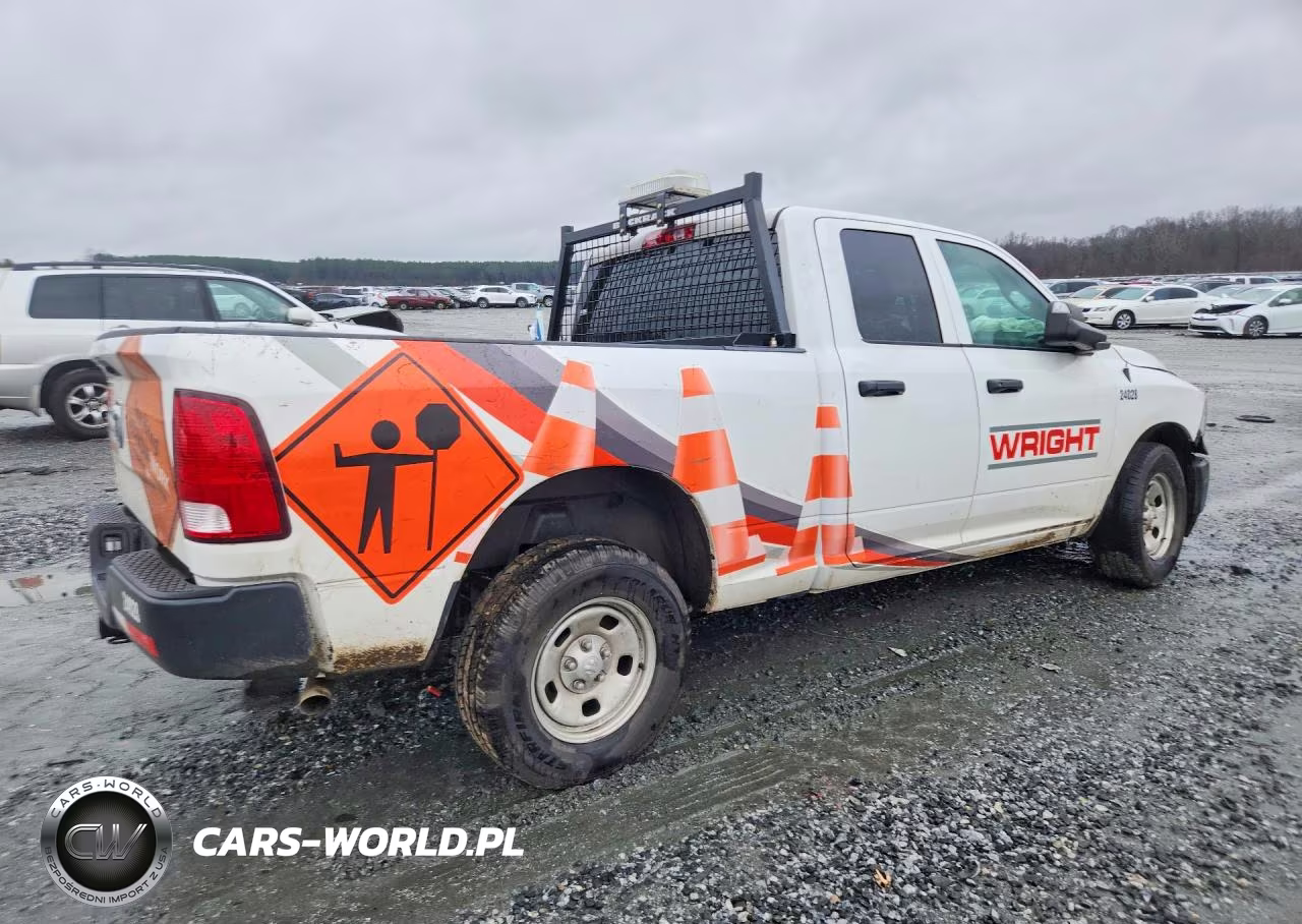 2023 Ram 1500 VIN:1C6RR6FG2PS527242 - 3
