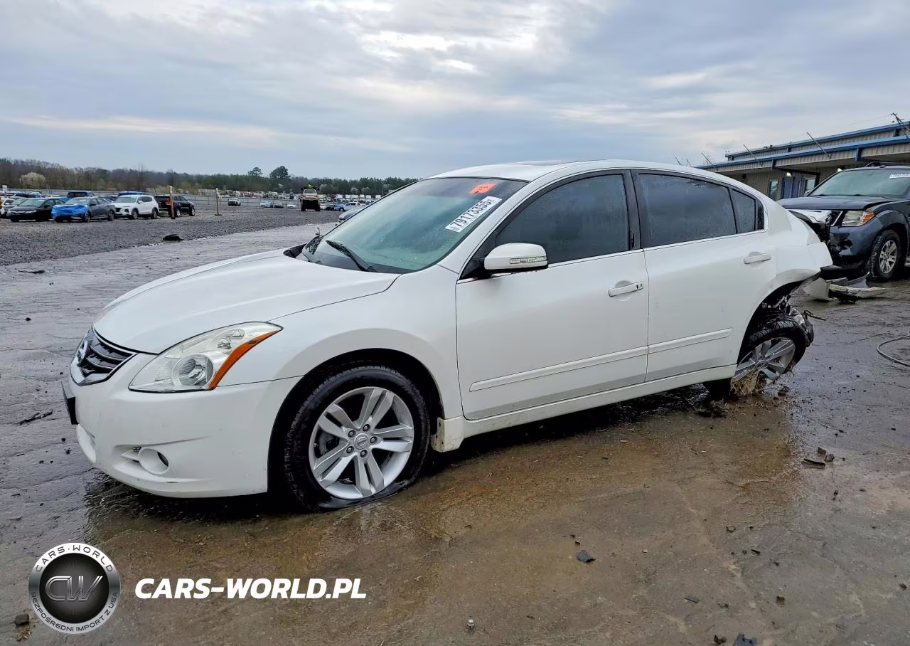 2011 Nissan Altima 3.5 Sr – zdjęcie 1 z 12