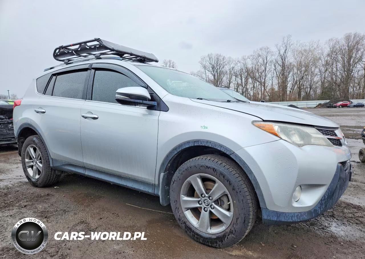 2015 Toyota Rav4 Xle VIN:JTMWFREV2FJ031710 - 4