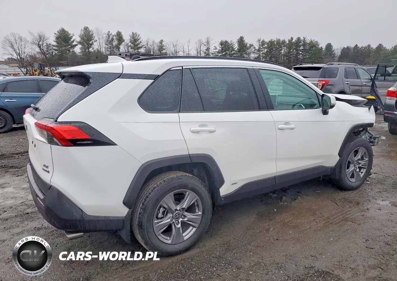 2024 Toyota Rav4 Hybrid Xle VIN:4T3RWRFV8RU136771 - 3