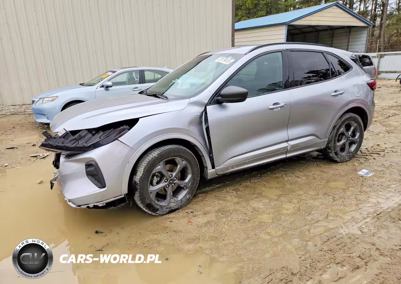 2023 Ford Escape St Line