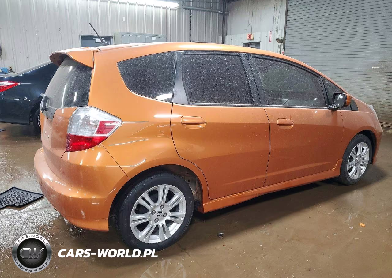 2009 Honda Fit Sport VIN:JHMGE88489S074692 - 3