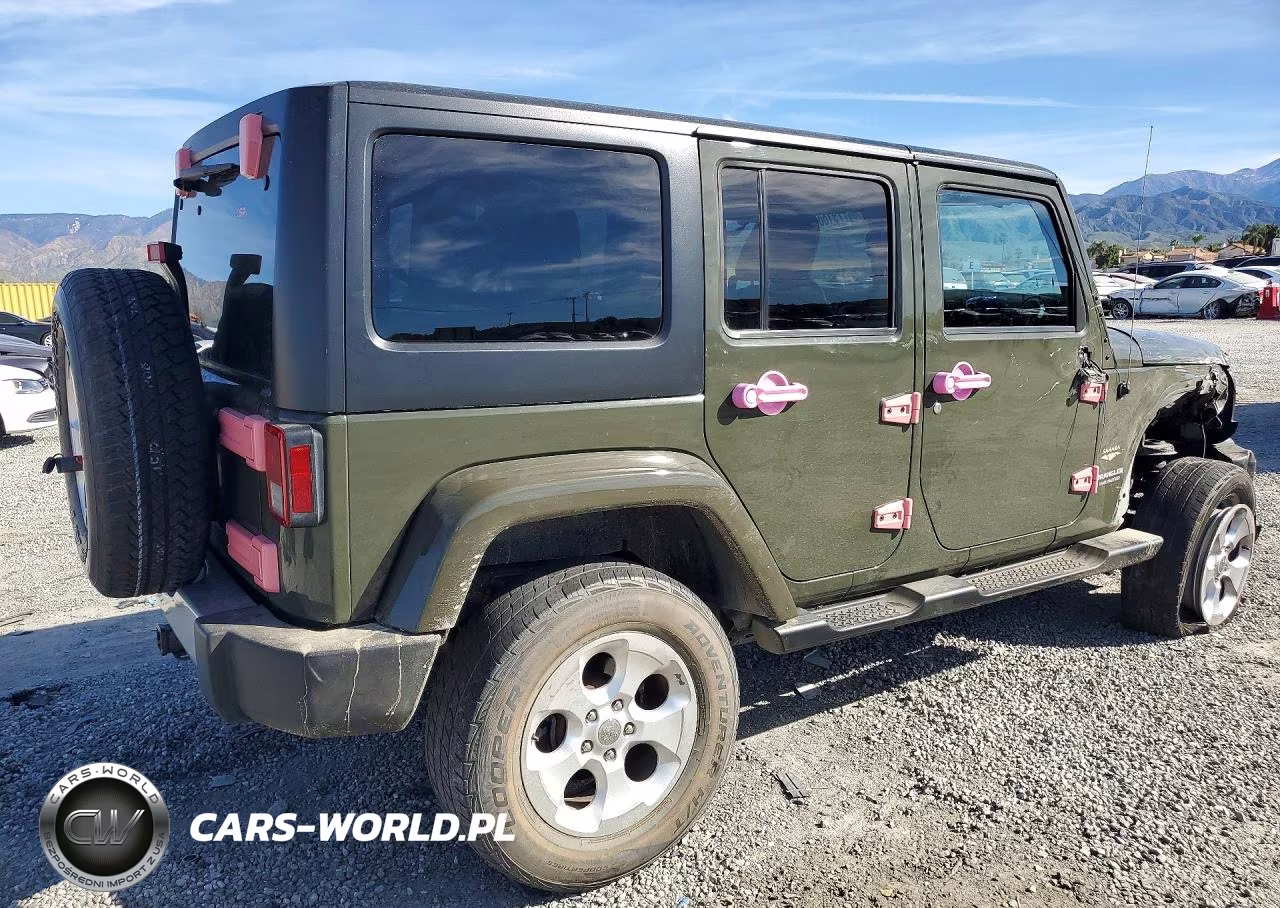 2015 Jeep Wrangler Unlimited Sahara VIN:1C4BJWEG6FL751853 - 3